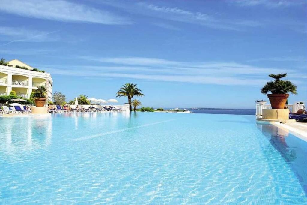 Apartamento Un De Charme Vue & Piscine D'exception