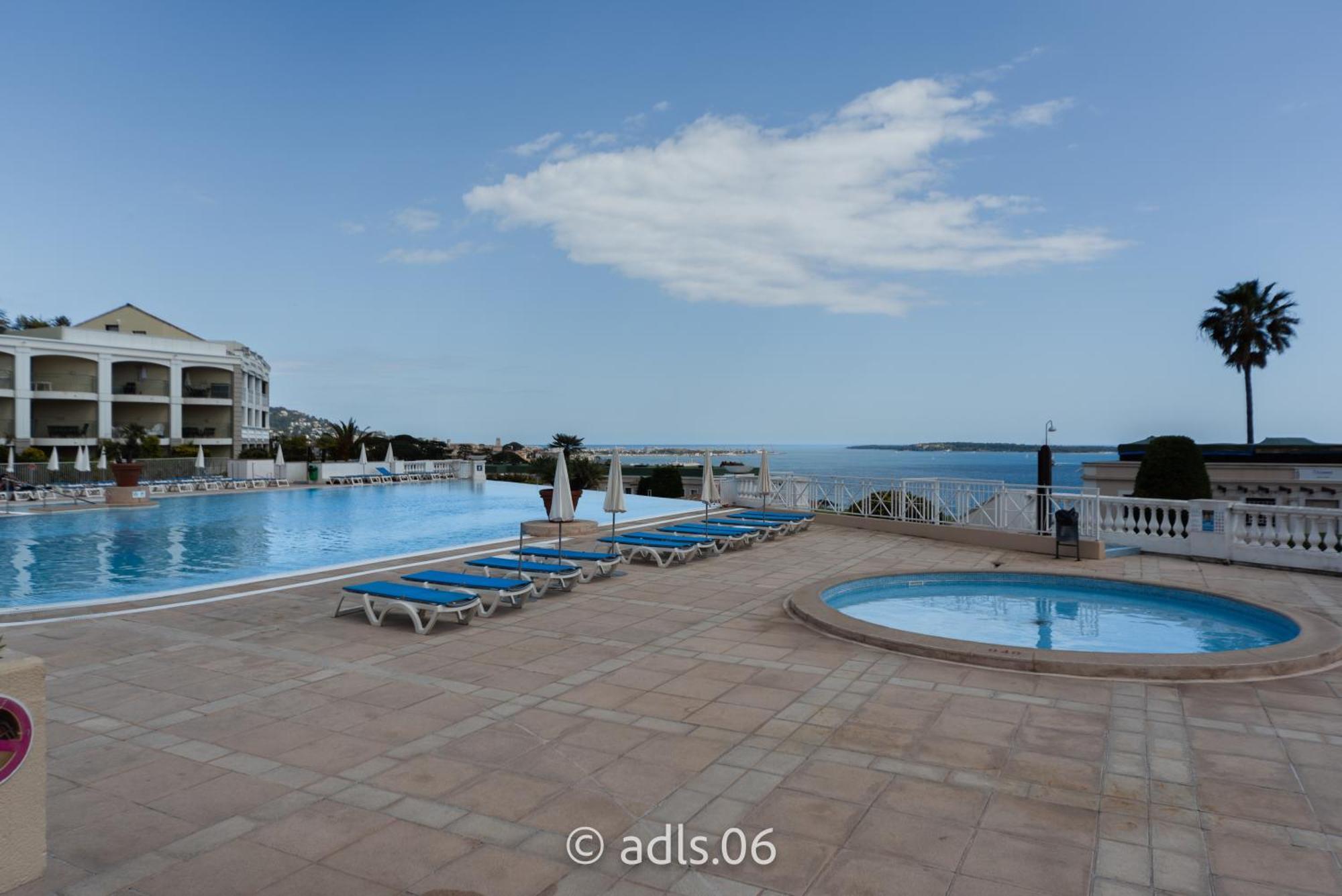 Un De Charme Vue & Piscine D'exception Apartamento *