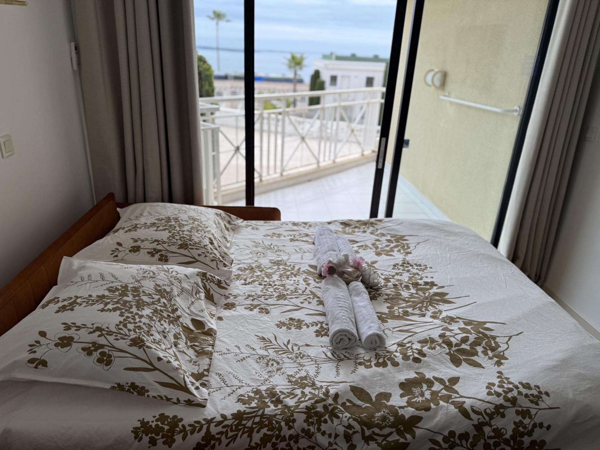 Appartement Vue Et Piscine Climatisation Wifi *