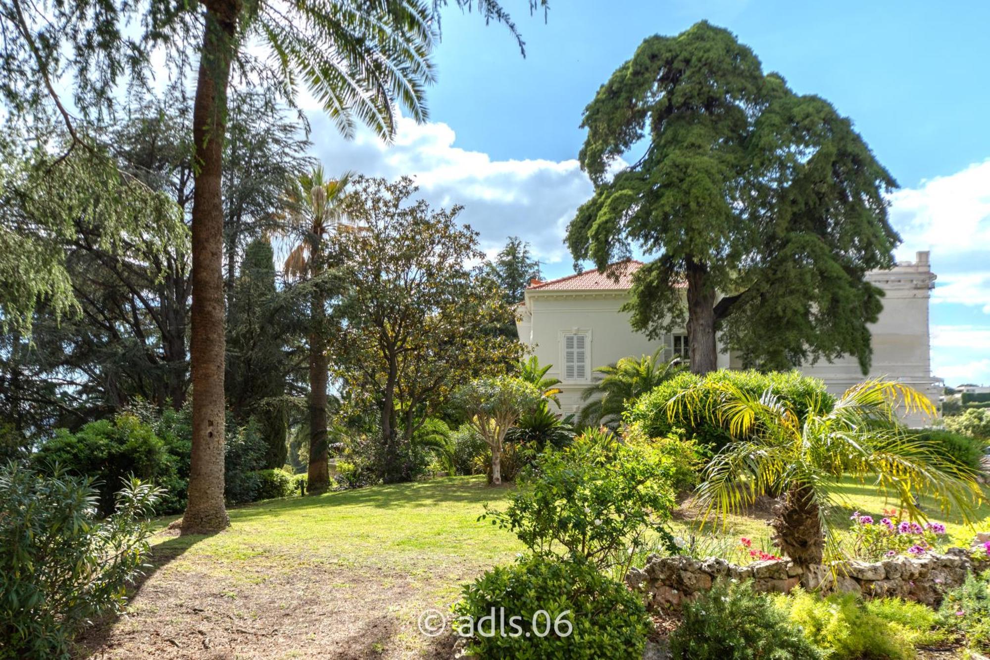 Un De Charme Vue & Piscine D'exception Apartment Cannes